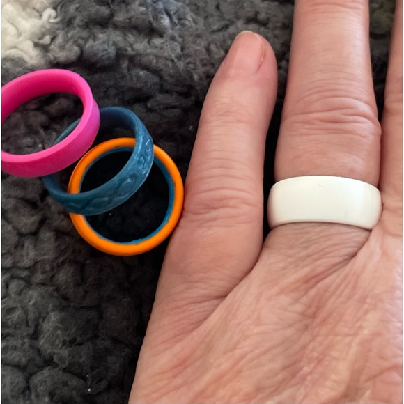 Silicone Rings Set - Picture 5 of 15
